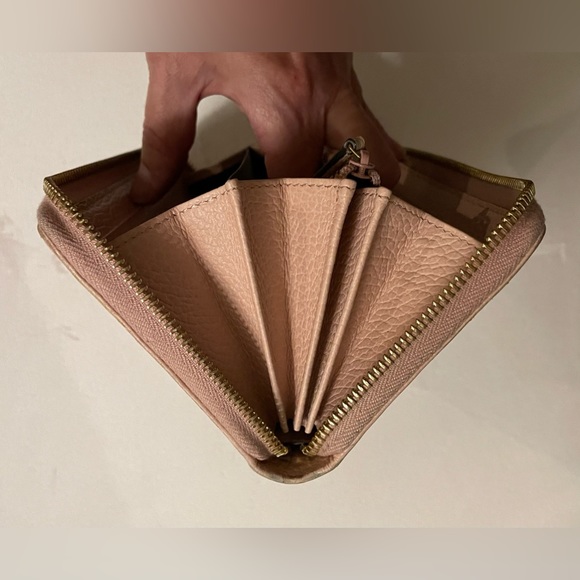 Authentic GG Gucci Marmont Long Zippy Wallet Light Pink Color With COA - Picture 4 of 15